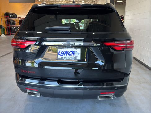 Used 2023 Chevrolet Traverse Premier w/ Redline Edition AWD/4WD image 4