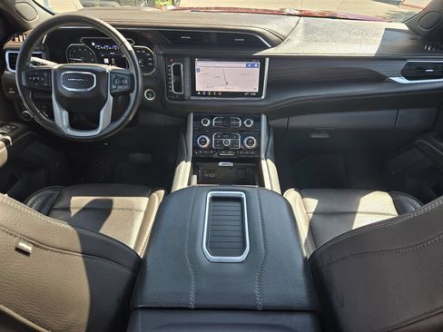 Used 2021 GMC Yukon Denali w/ LPO, Illumination Package AWD/4WD image 2