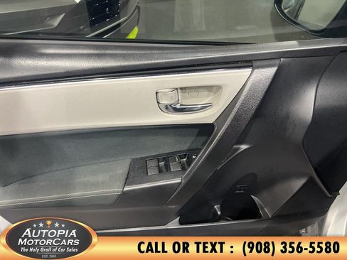 Used 2017 Toyota Corolla LE w/ LE Premium Package w/Moonroof FWD image 18