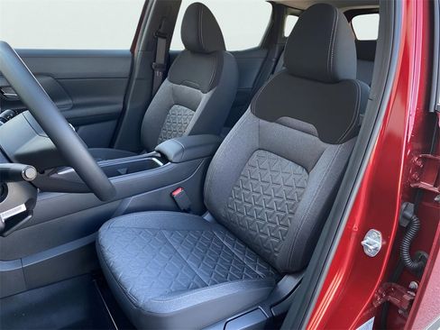 New 2026 Nissan Kicks SV image 13