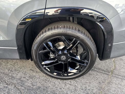 New 2026 Volkswagen Tiguan SE R-Line image 6