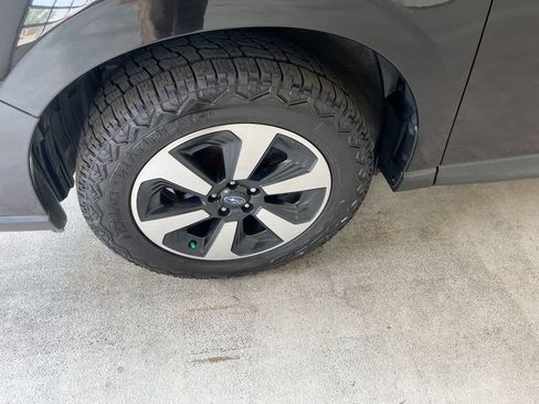 Used 2018 Subaru Forester 2.5i Premium w/ All-Weather Package AWD/4WD image 10