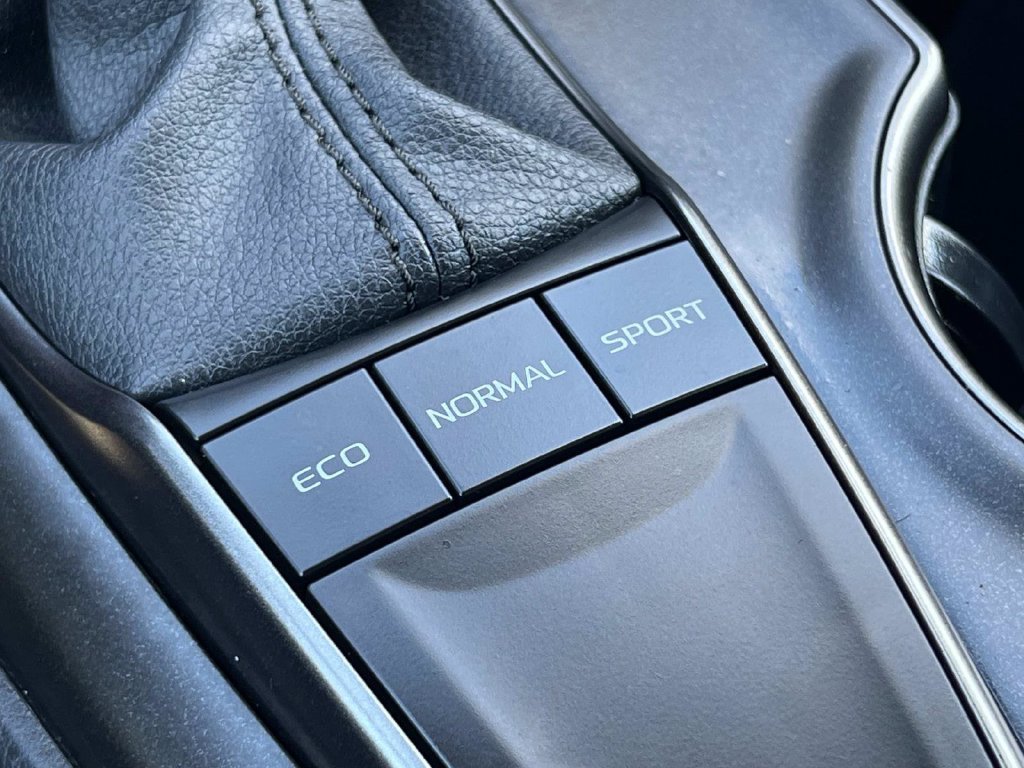 Used 2024 Toyota Camry SE FWD image 37