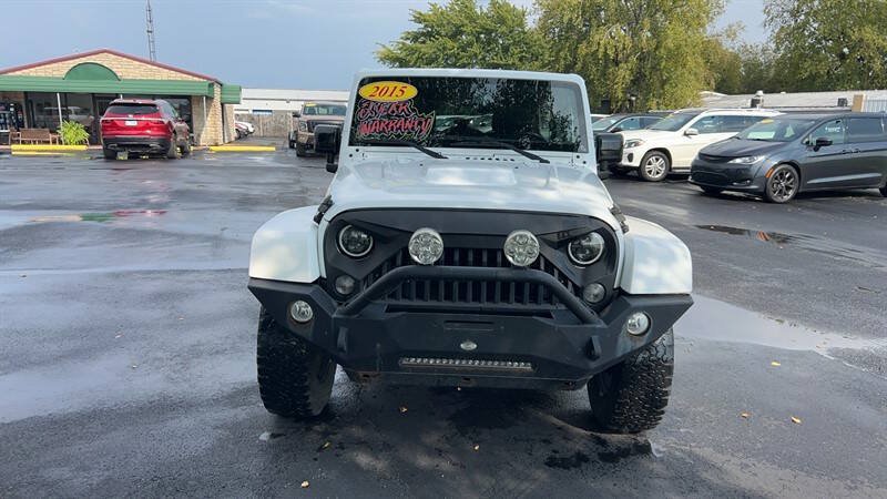 Used 2015 Jeep Wrangler Unlimited Sahara AWD/4WD image 3