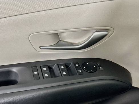 Certified 2025 Hyundai Tucson SEL AWD/4WD image 19