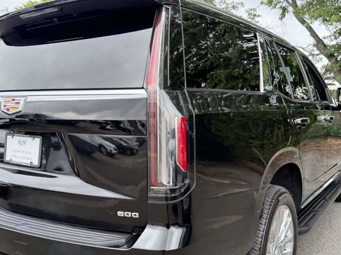 Certified 2023 Cadillac Escalade Premium Luxury AWD/4WD image 5