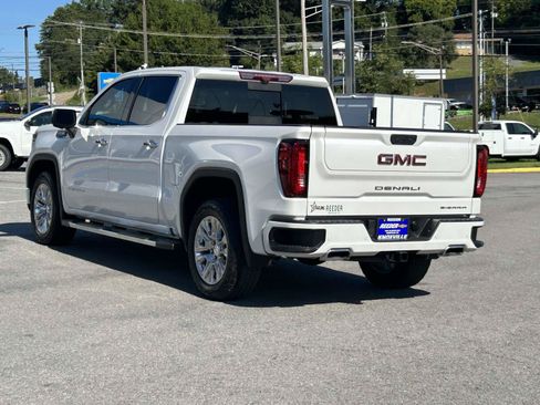 Used 2024 GMC Sierra 1500 Denali w/ Technology Package AWD/4WD image 5