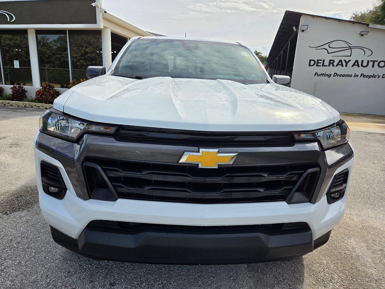 Used 2023 Chevrolet Colorado LT w/ LT Convenience Package AWD/4WD image 2