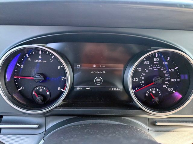 Used 2023 Kia Carnival LX FWD image 16