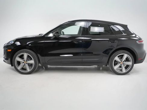Certified 2026 Porsche Macan AWD/4WD image 2