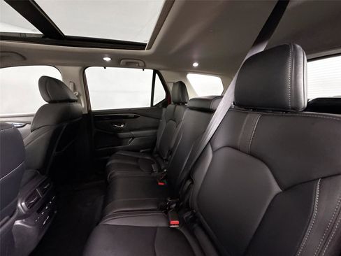 Used 2023 Honda Pilot Touring image 32