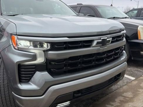 Used 2023 Chevrolet Silverado 1500 RST w/ Convenience Package II image 2