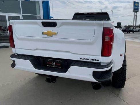 New 2026 Chevrolet Silverado 3500 High Country w/ High Country Premium Package AWD/4WD image 9