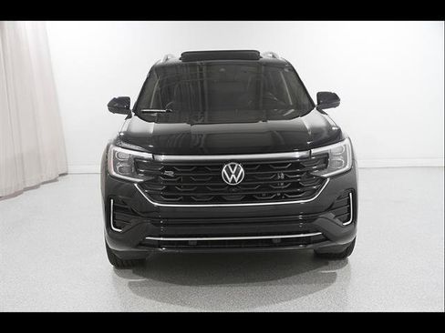Certified 2024 Volkswagen Atlas SEL Premium R-Line AWD/4WD image 2