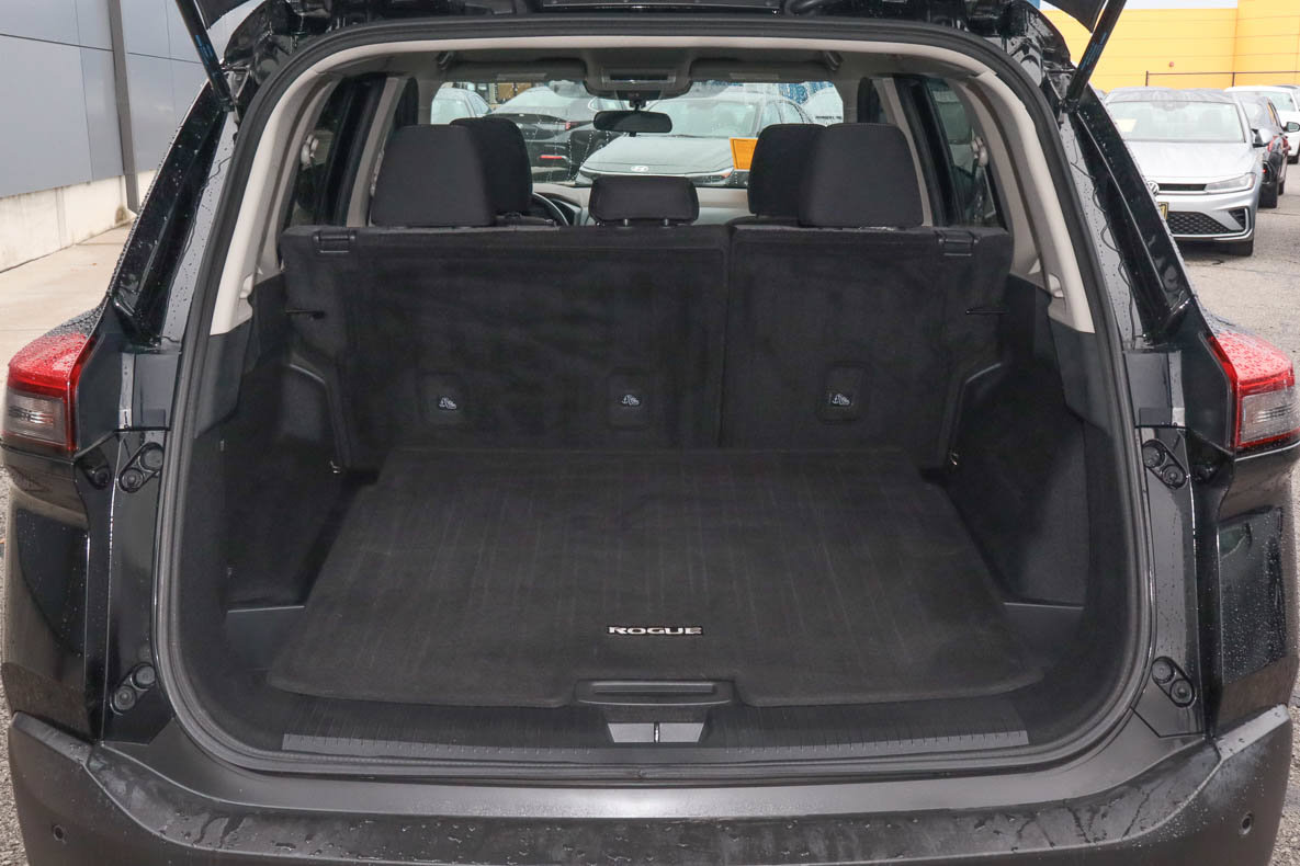 Used 2021 Nissan Rogue S FWD image 9