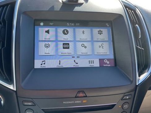 Used 2016 Ford Edge Titanium image 45