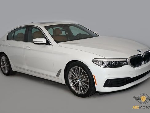 Used 2019 BMW 530i w/ Convenience Package image 2