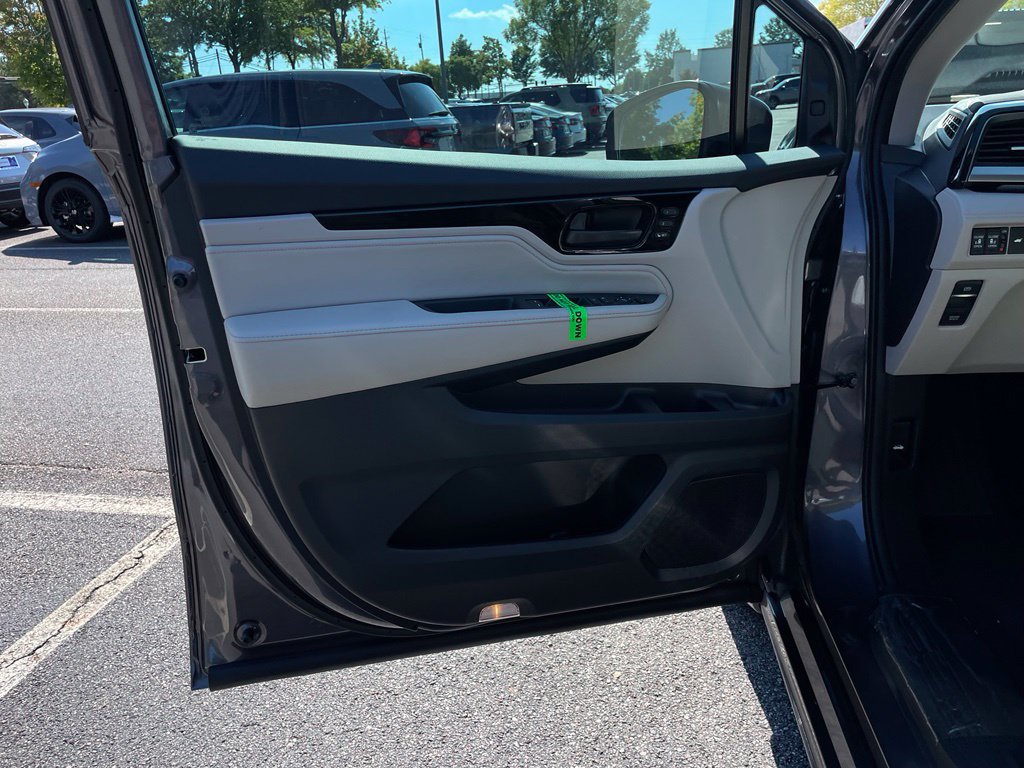 New 2027 Honda Odyssey Touring image 23