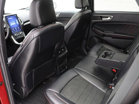Used 2022 Ford Edge ST-Line AWD/4WD image 10