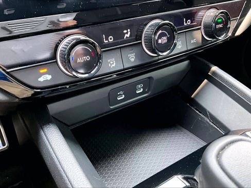 Used 2024 Honda Accord Sport image 32