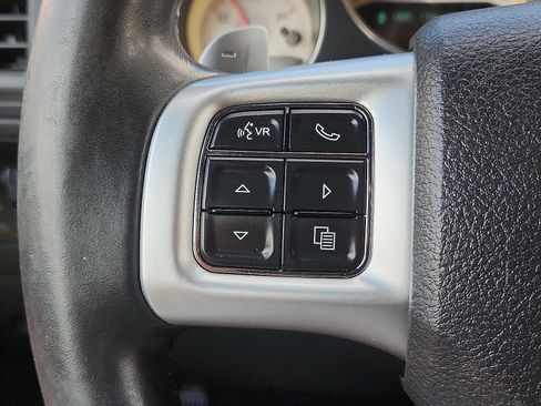 Used 2013 Dodge Challenger R/T RWD image 17