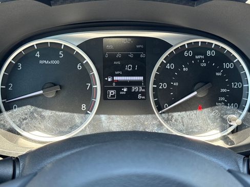 Used 2025 Nissan Versa S w/ S Plus Package image 24