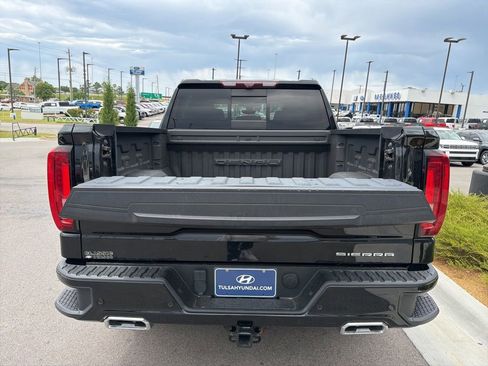 Used 2021 GMC Sierra 1500 Denali w/ Denali Ultimate Package AWD/4WD image 8