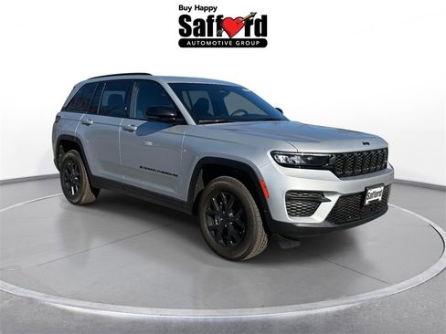 New 2025 Jeep Grand Cherokee 4WD image 10
