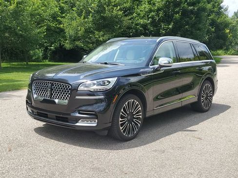 Used 2021 Lincoln Aviator Black Label AWD/4WD image 2