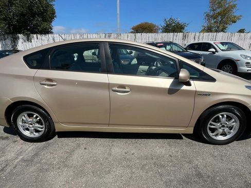 Used 2010 Toyota Prius Five image 8