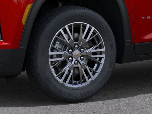 New 2027 Chevrolet Traverse LT w/ Driver Confidence Package FWD image 9