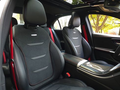 Used 2023 Mercedes-Benz C 43 AMG 4MATIC Sedan image 21