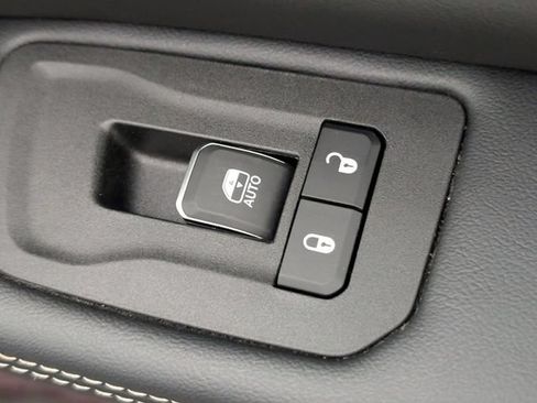 Certified 2025 RAM 1500 Limited AWD/4WD image 35