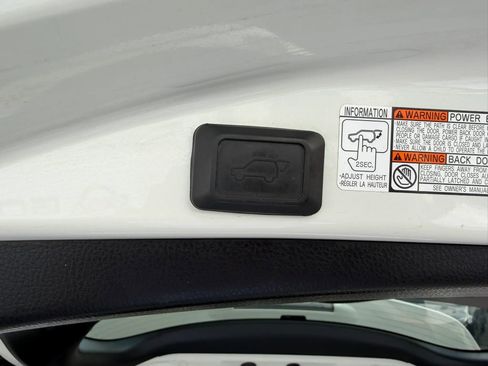 Used 2017 Toyota RAV4 Limited w/ Advanced Technology Package image 40