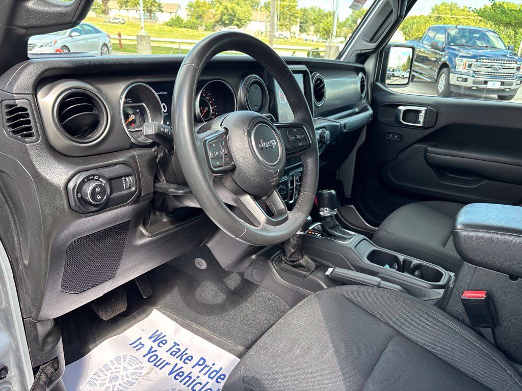 Used 2023 Jeep Gladiator Sport AWD/4WD image 32