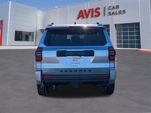 Used 2025 Toyota 4Runner SR5 image 5