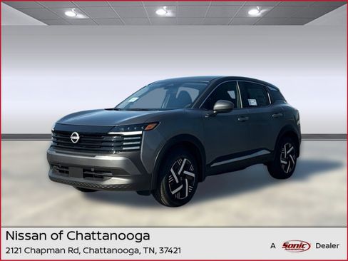 Used 2025 Nissan Kicks SV image 1