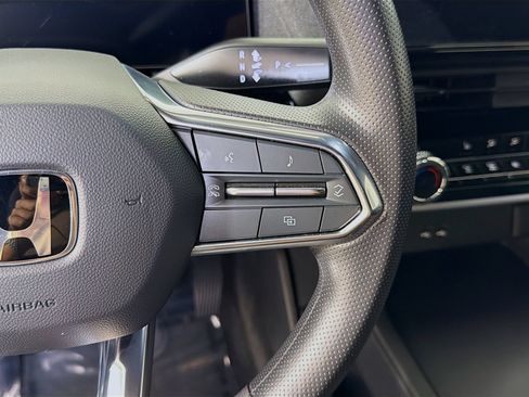 Used 2024 Honda Prologue EX image 12