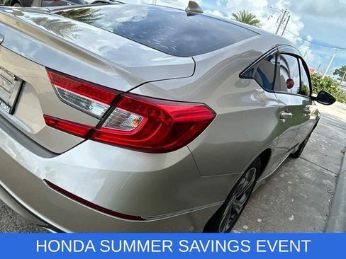 Used 2018 Honda Accord EX image 9