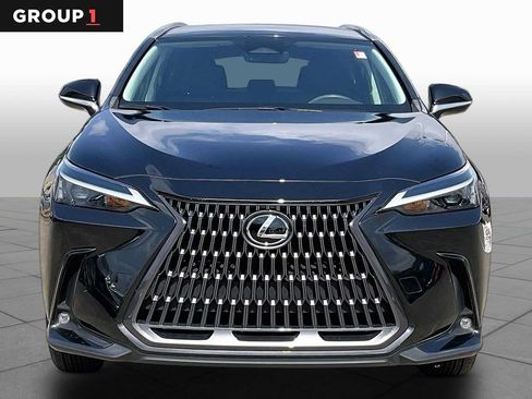 Used 2024 Lexus NX 250 FWD w/ Towing Package (2000 Lbs) image 4