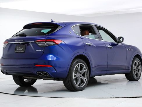 Certified 2023 Maserati Levante GT AWD/4WD image 5