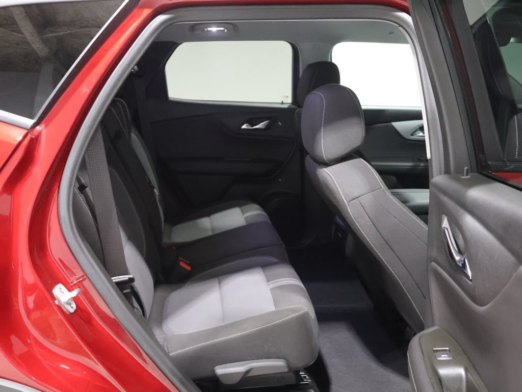 Used 2025 Chevrolet Blazer LT AWD/4WD image 18