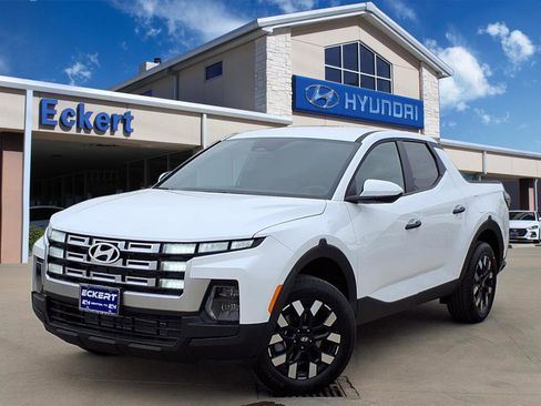 Certified 2025 Hyundai Santa Cruz SE image 1