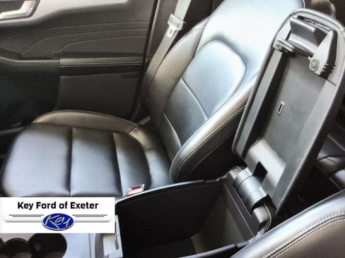 Used 2023 Ford Escape Platinum AWD/4WD image 46