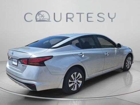 Certified 2022 Nissan Altima 2.5 S FWD image 7