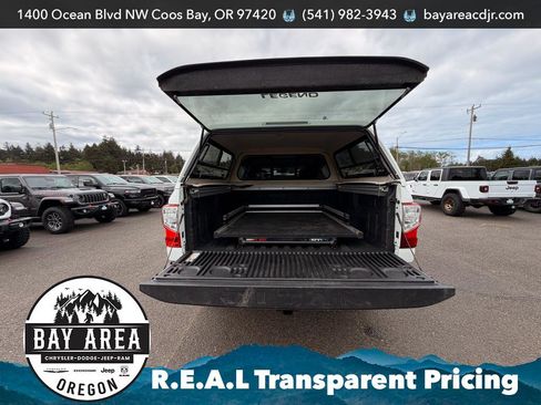 Used 2017 Nissan Titan Platinum Reserve AWD/4WD image 17