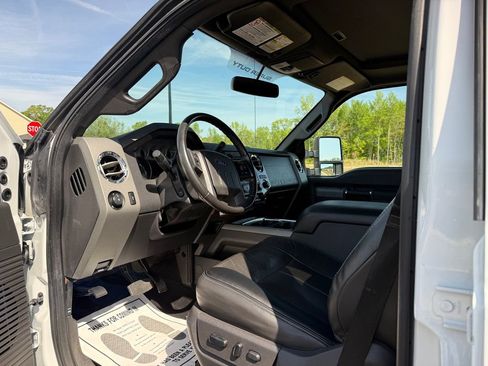 Used 2012 Ford F250 Lariat w/ Lariat Ultimate Pkg image 17