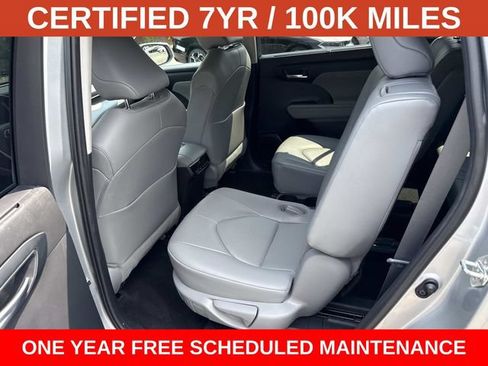 Used 2023 Toyota Highlander XLE FWD image 17