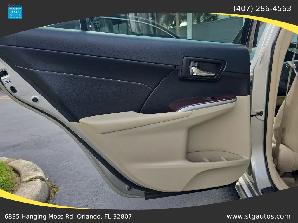 Used 2014 Toyota Camry XLE w/ Leather Package FWD image 16