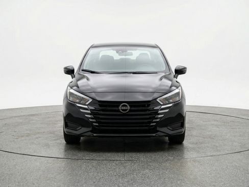Used 2025 Nissan Versa SV FWD image 2